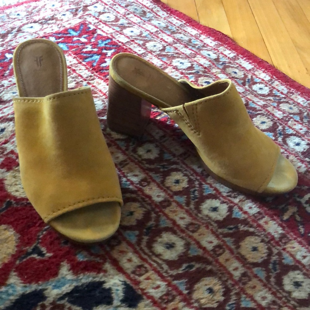 frye mules